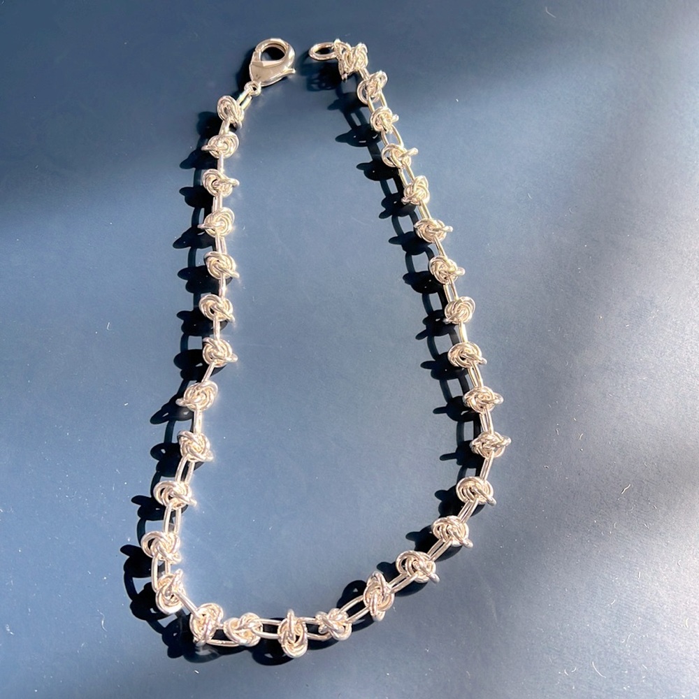 Kendra Scott silver knot necklace